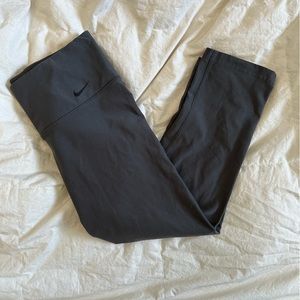 Grey dry fit nike size small capri workout leggings